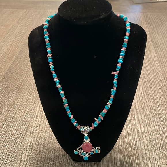 Pink and turquoise stone necklace - Picture 1 of 9